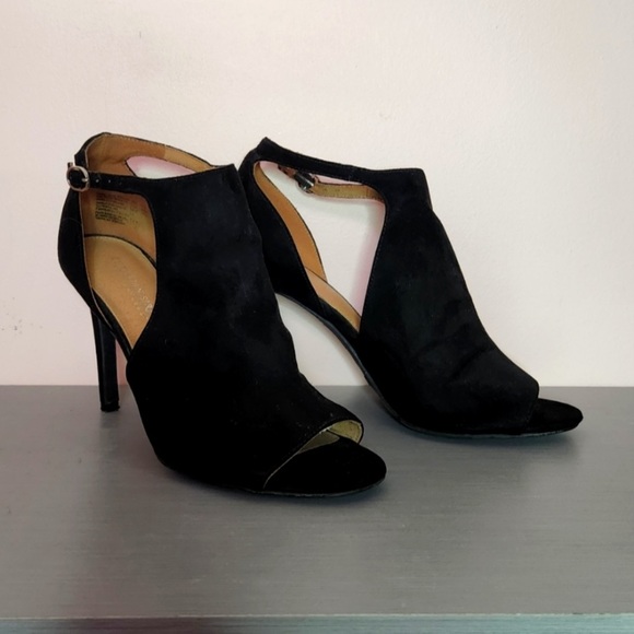 Black Suede Peep Toe Pumps- Size 5.5 - Picture 2 of 6